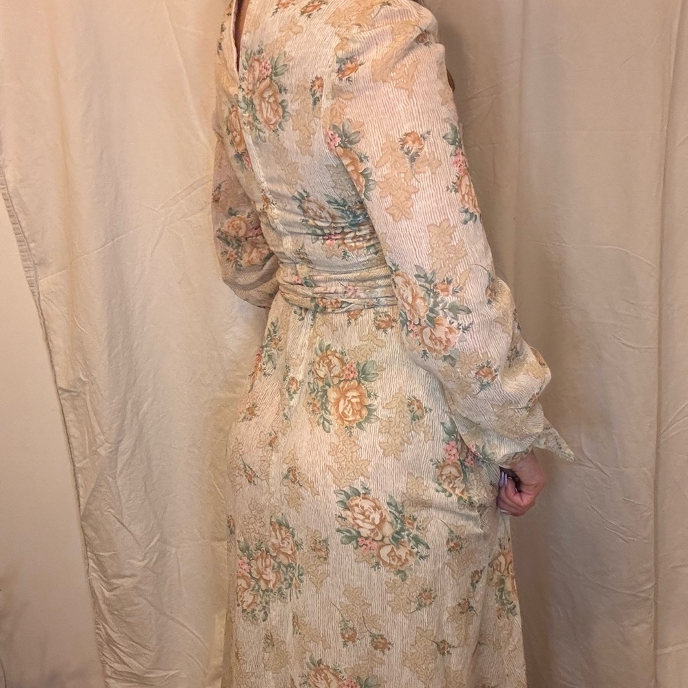 1960s Custom Prairie Wedding Dress- Rare, one of a kind - Picture 6 of 11